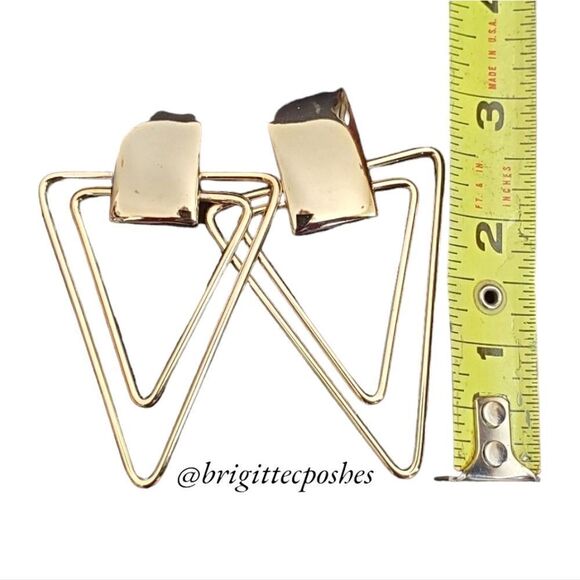 Vintage Gold Tone Earrings  - Picture 3 of 3